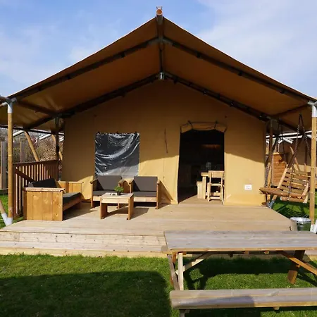 Stoere Safaritent Voor 7 Personen Met Privé Sanitair Sleepy Behelp