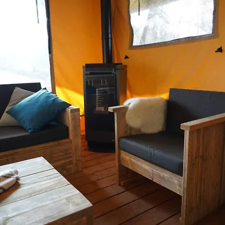 Stoere Safaritent Voor 7 Personen Met Prive Sanitair Sleepy * Behelp