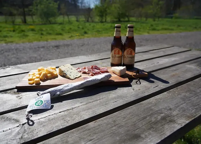 Stoere Safaritent Voor 7 Personen Met Privé Sanitair Sleepy Behelp