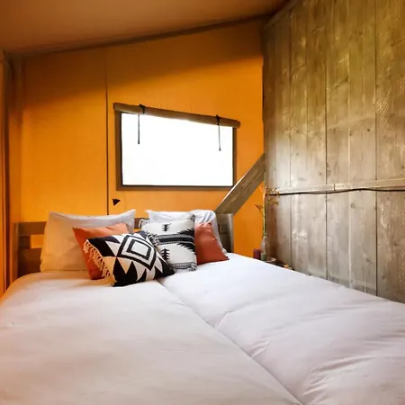 Stoere Safaritent Voor 7 Personen Met Prive Sanitair Sleepy * Behelp