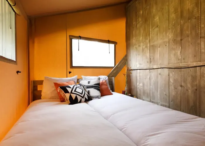 Stoere Safaritent Voor 7 Personen Met Prive Sanitair Sleepy * Behelp